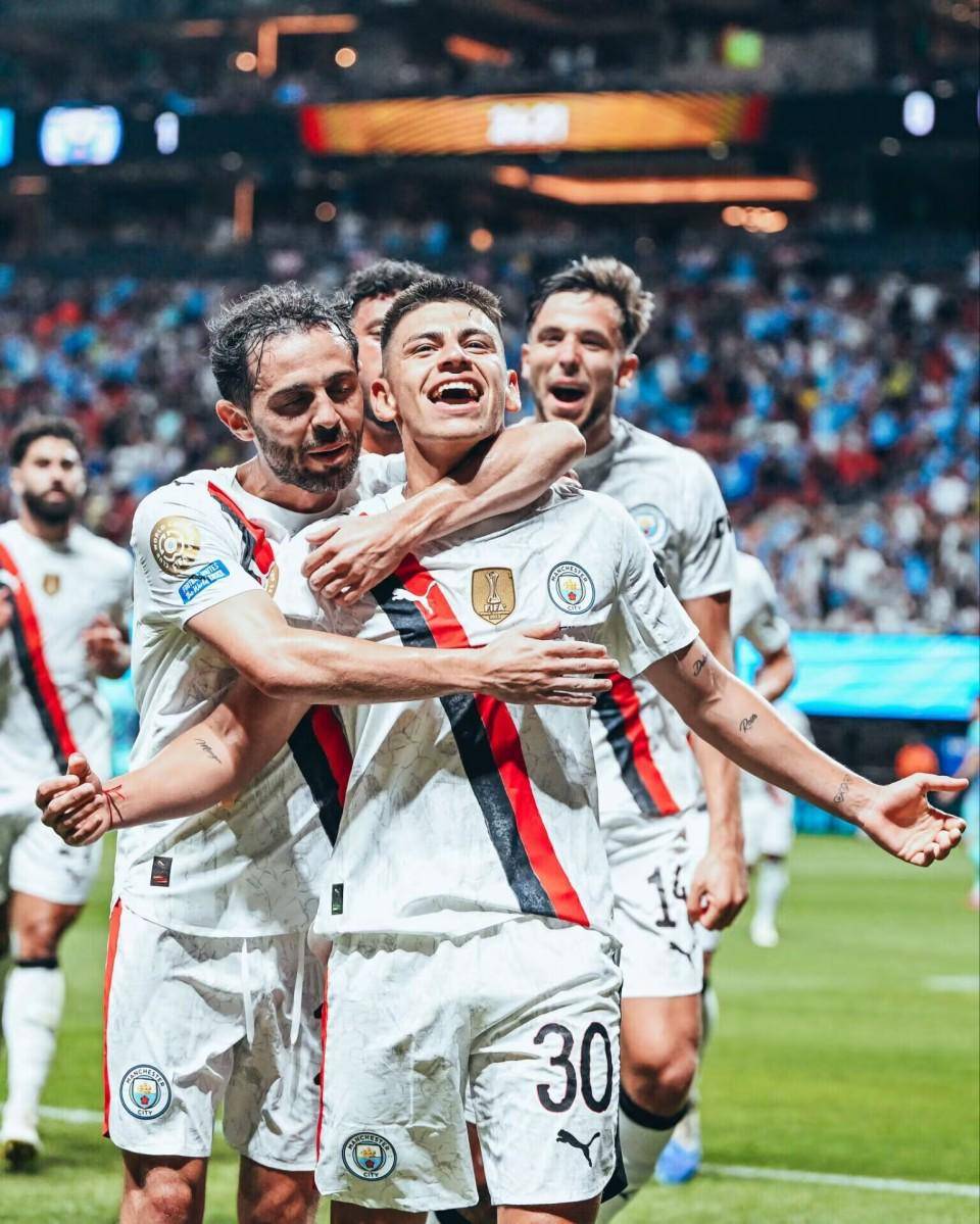 星空体育课程-曼城连胜，雄心壮志冲刺冠军