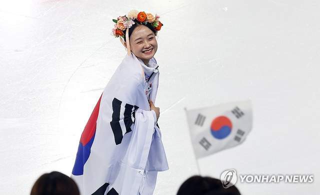 星空体育亚洲官网-关于韩国运动员在花样滑冰比赛中获得好成绩，斩获金牌的信息