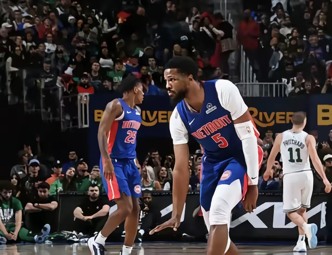 关于活塞太阳抗衡,场上擦出激烈火花的信息 关于活塞太阳抗衡,场上擦出激烈火花的信息