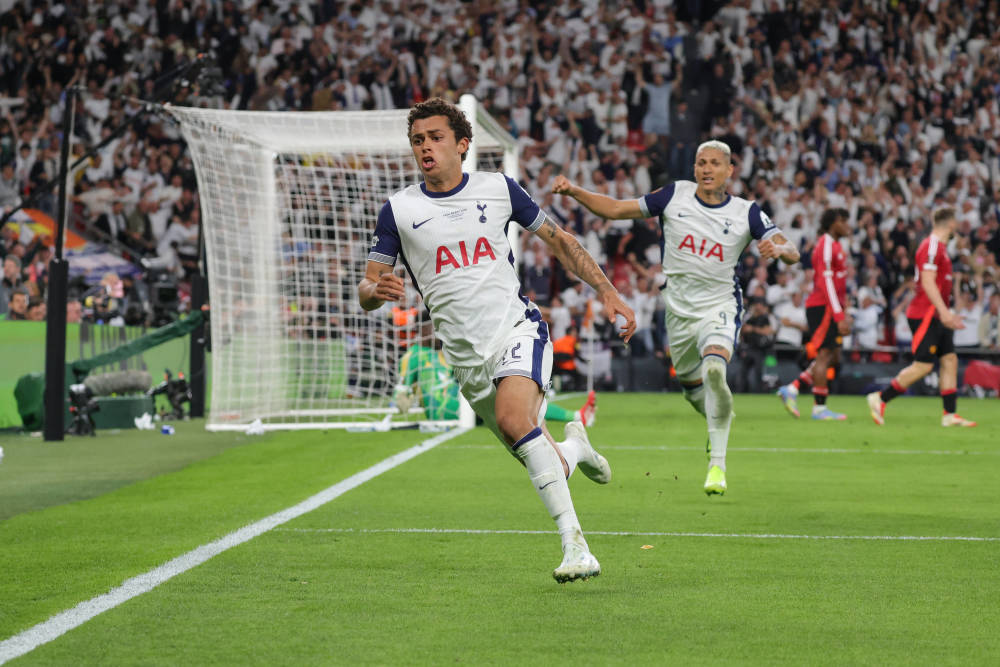 星空体育在线登录-托特纳姆热刺主场击败伯恩茅斯，取得3分