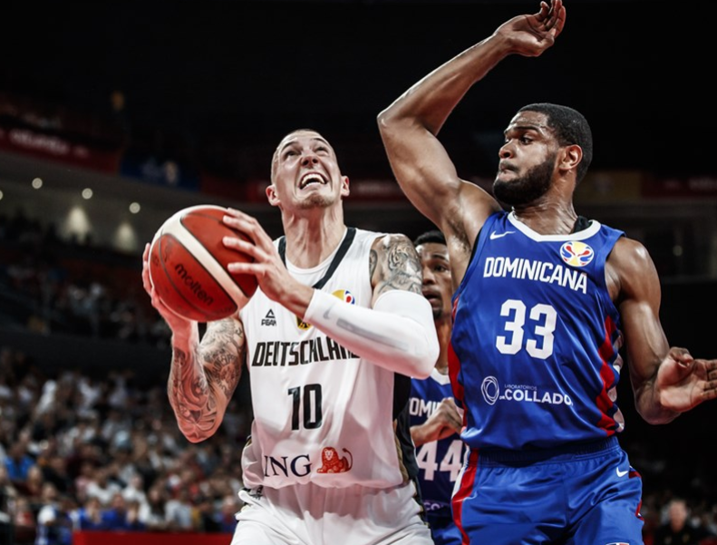 星空体育网页版入口-一场疯狂的比赛中，某队意外实现逆袭