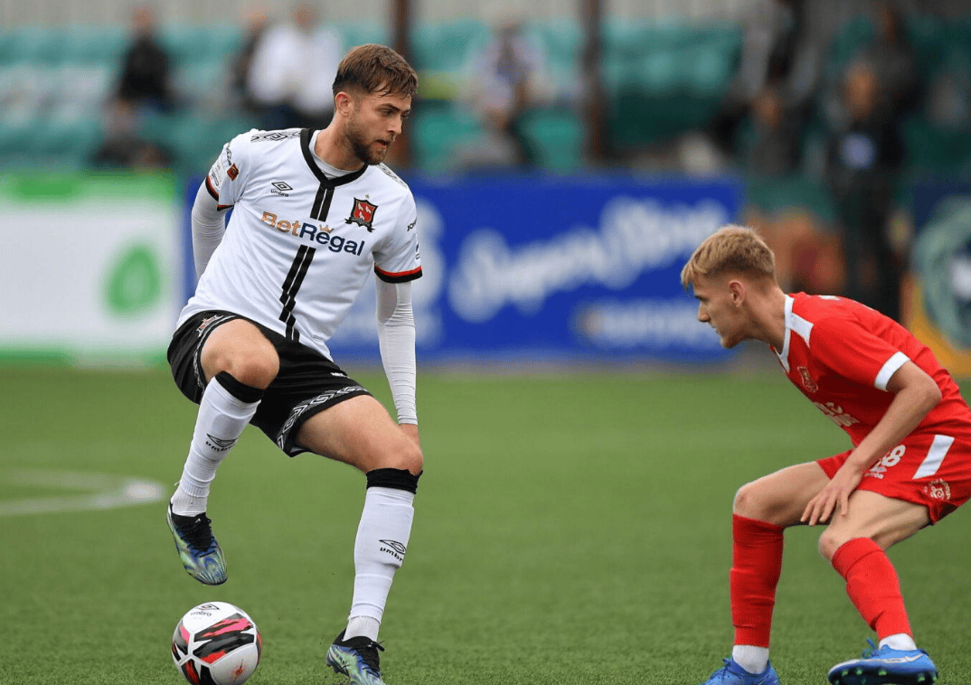 星空体育官网登录网址-球员们在欧国联赛中展现出色的技术和体力