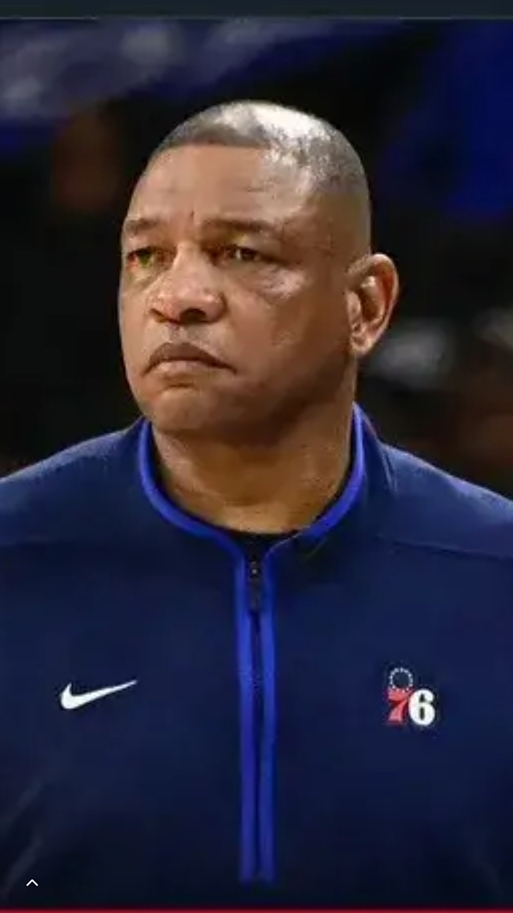 西班牙主教练因不满球队表现遭解聘 西班牙主教练因不满球队表现遭解聘