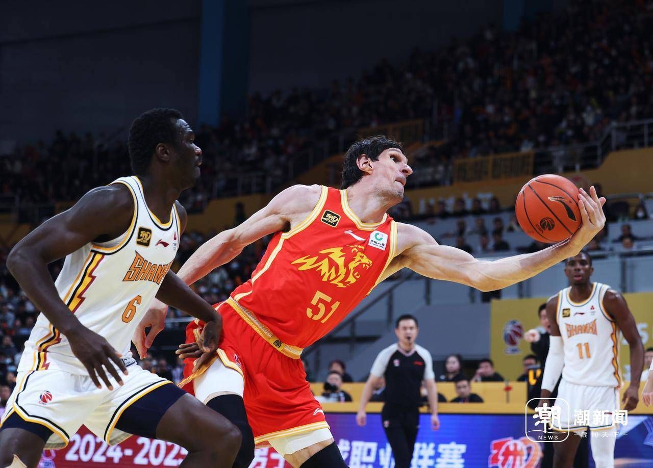 星空体育网页版登录入口-福州黄龙客场战胜实力强大的球队，积分榜上逐渐攀升的简单介绍