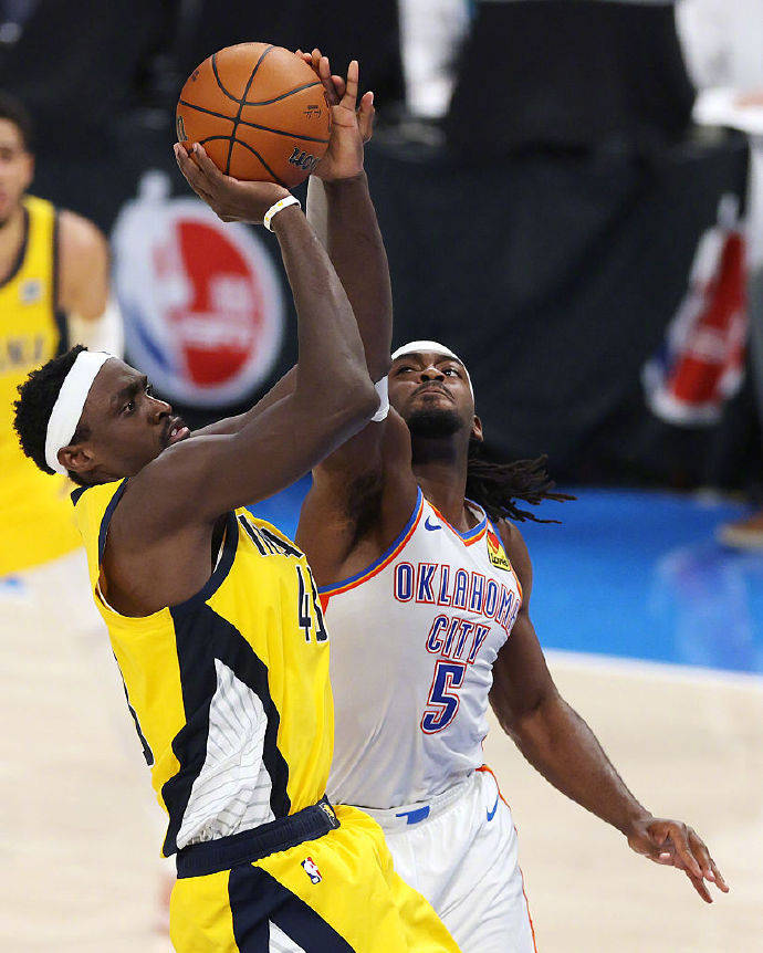 星空体育入口-步行者球员集体努力备战接下来的比赛的简单介绍