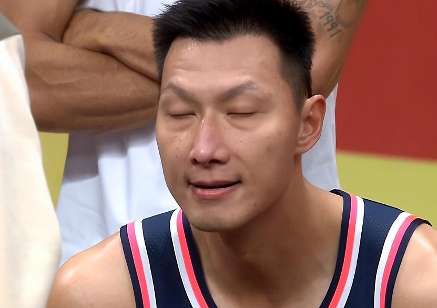 星空体育直播-包含充满悬念的比赛，胜负悬殊让人啧啧称奇的词条