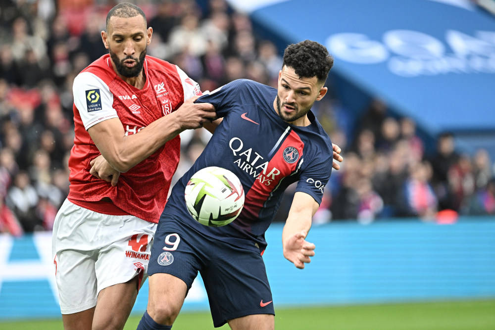 巴黎圣日耳曼客场取胜,马赛遭遇失利 巴黎圣日耳曼客场取胜,马赛遭遇失利