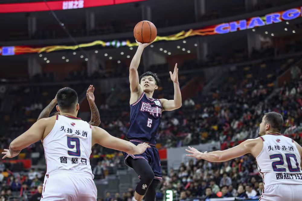 上海队大胜实现了一场重要的胜利 上海队大胜实现了一场重要的胜利