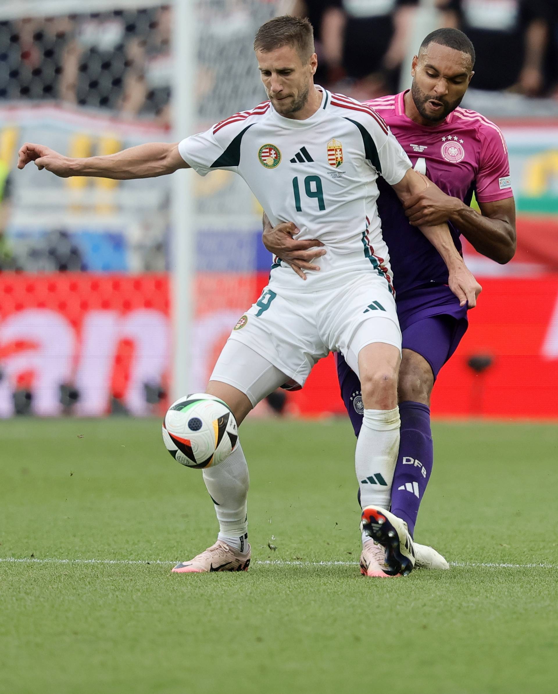 星空体育官网-匈牙利国家队在欧预赛比赛中击败对手