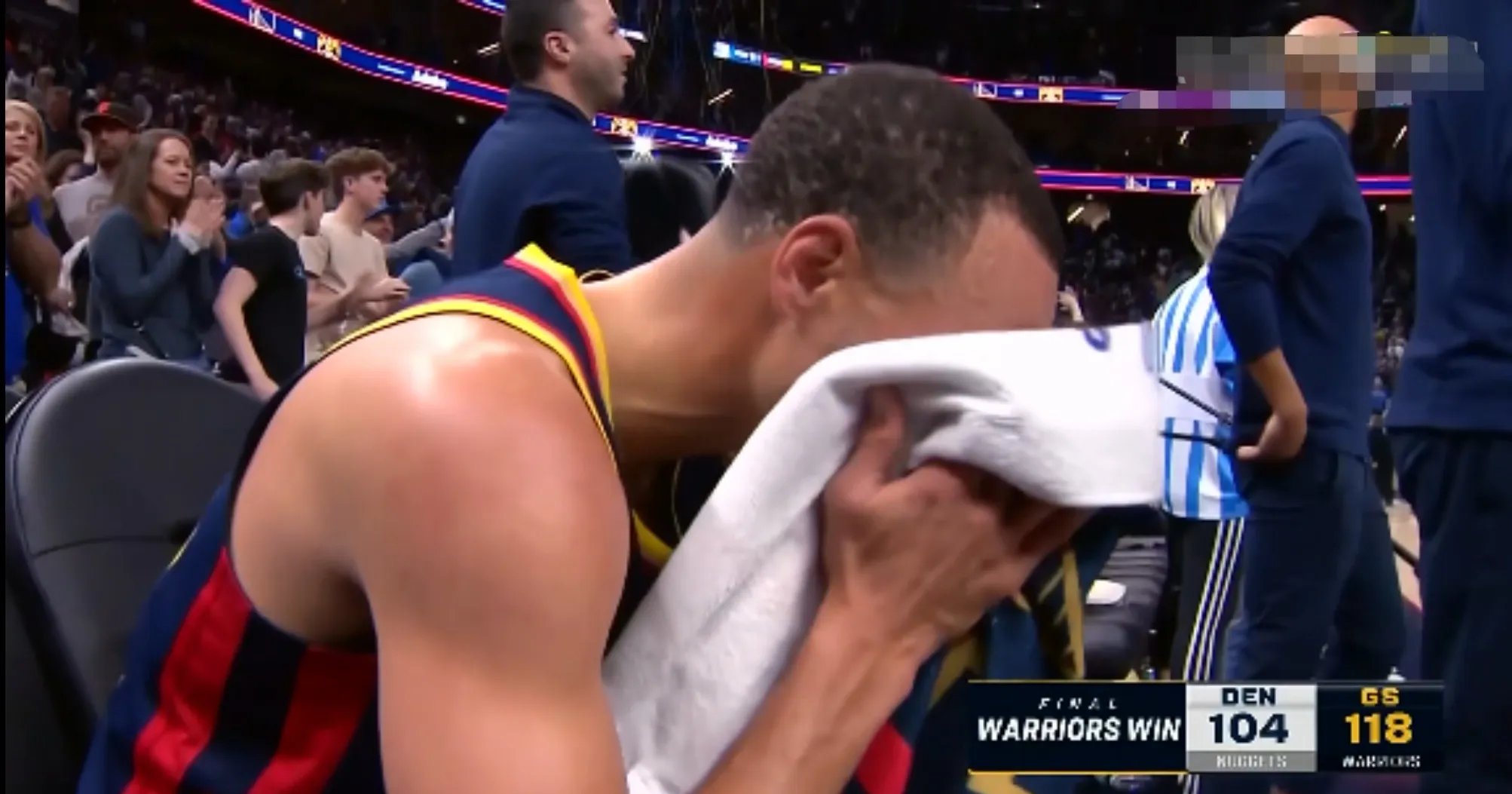 勇士惨败骑士,库里遭遇重伤离场 勇士惨败骑士,库里遭遇重伤离场