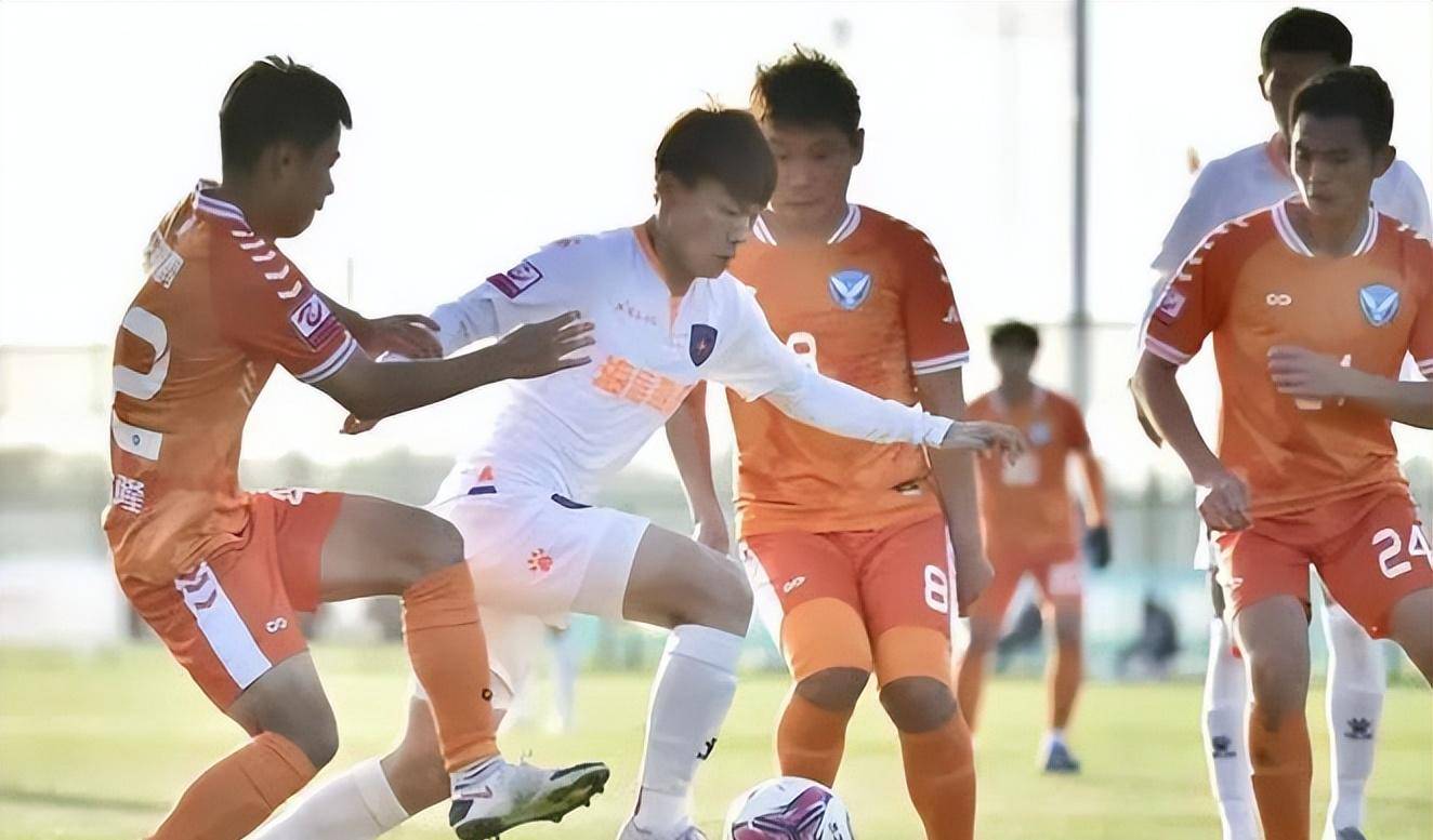 星空体育官网登录网址-青岛黄海取得重要胜利，助力保级的简单介绍