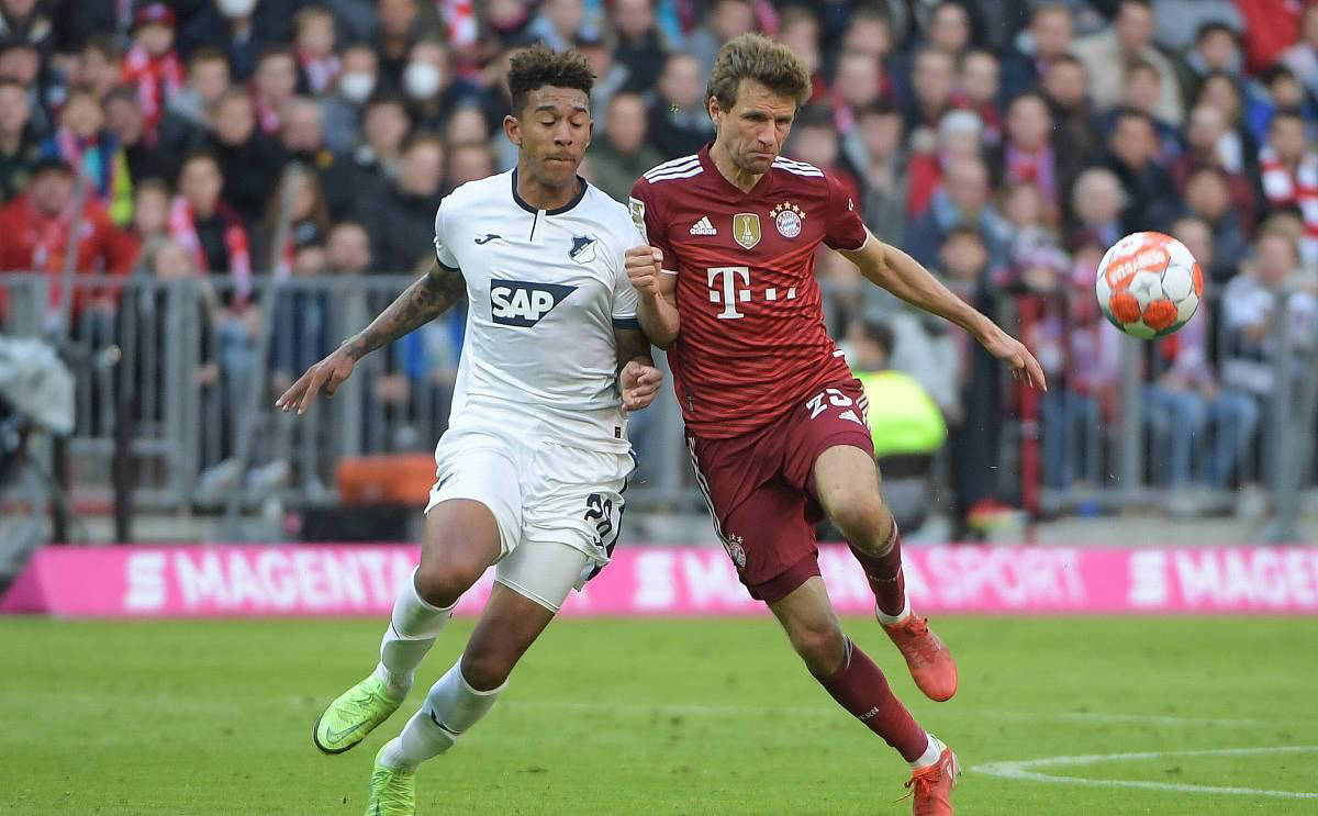 包含霍芬海姆全队战术训练备战，准备战胜对手的词条