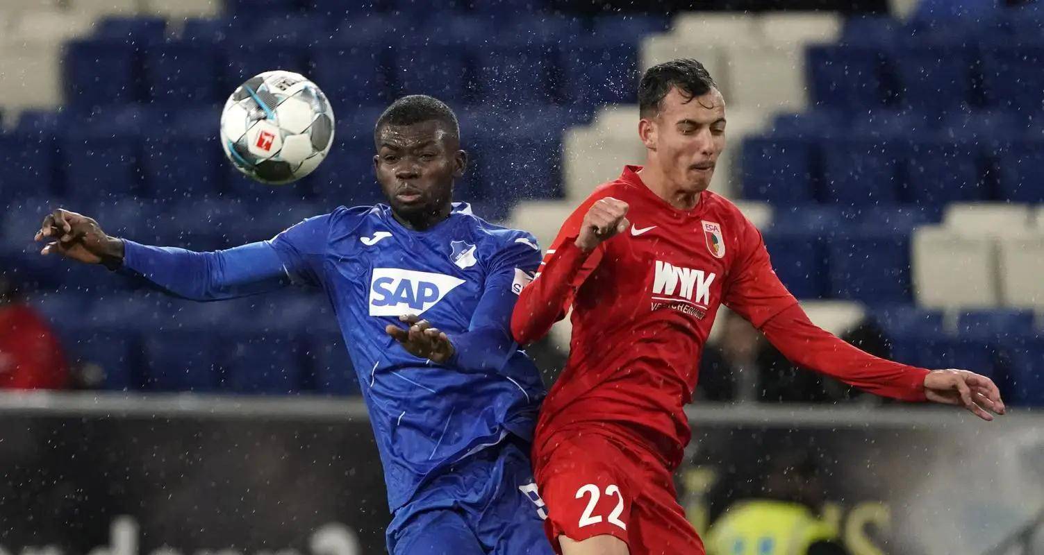 包含拜仁慕尼黑狂飙进攻，搏击平局！的词条