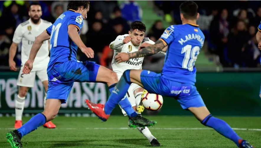 格拉纳达连胜,皇家社会不敌 格拉纳达连胜,皇家社会不敌