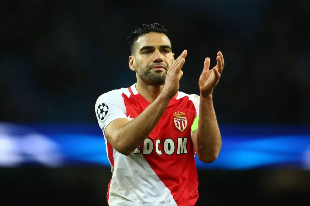 摩纳哥老将复出,球队士气大振 摩纳哥老将复出,球队士气大振