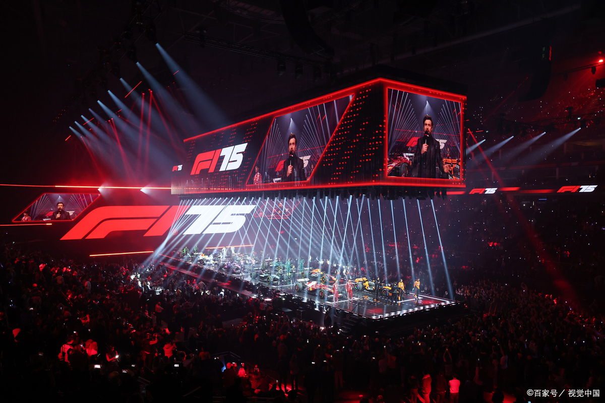 比赛过程中悬念重重,全场气氛紧张 比赛过程中悬念重重,全场气氛紧张