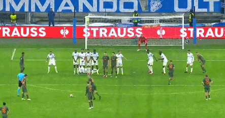 星空体育app-瓦伦西亚主场取胜，孔多比亚梅开二度的简单介绍