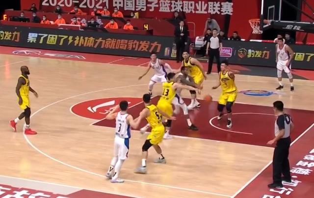 星空体育app下载-四川队战术失误频出，需加强训练以防范失误的简单介绍