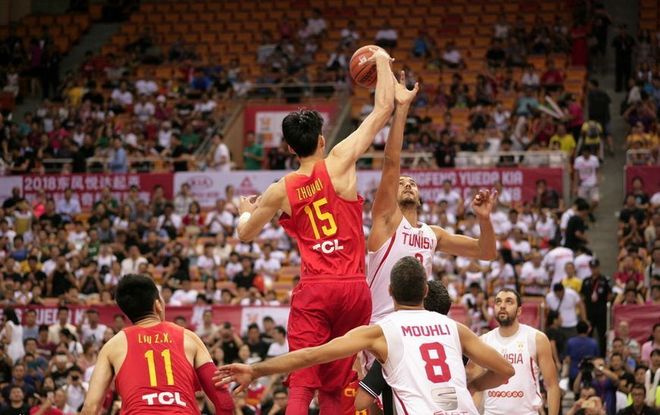 突尼斯球员连入两球,带领球队进步 突尼斯球员连入两球,带领球队进步